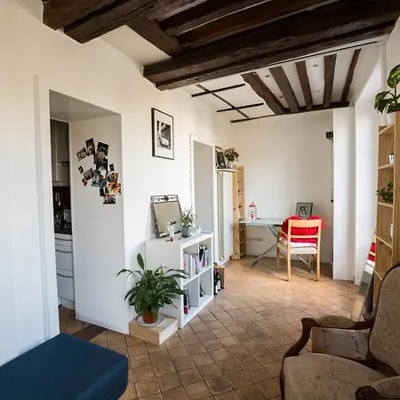 Design With View On The St-martin Canal Apartment