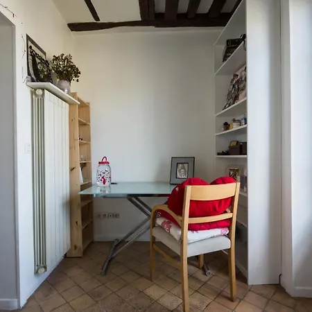 Design With View On The St-martin Canal Apartment *